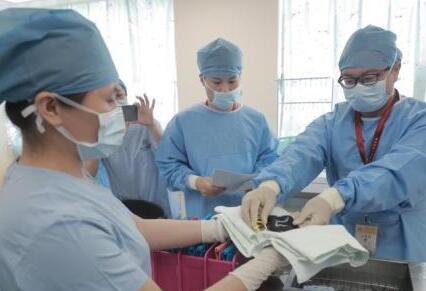 上海成功探索脐带血干细胞移植治疗高IgE综合征